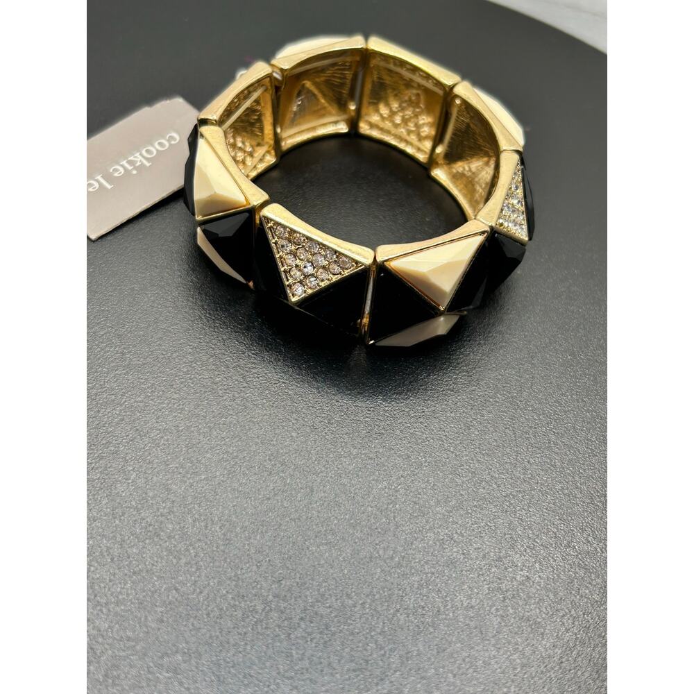 Vintage Gold Tone Black Enamel Pyramid Stud Stretch Bracelet Punk Edgy Boho